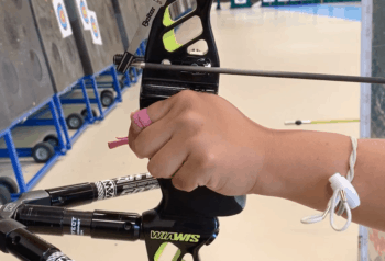 recurve archery clicker control drill showing extension