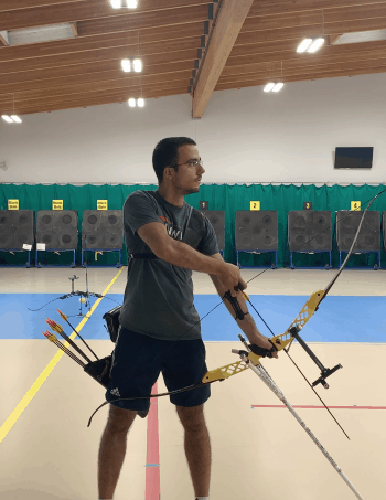 bad recurve bow position when setting hands